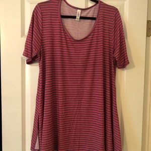 Medium LuLaRoe Perfect Tee